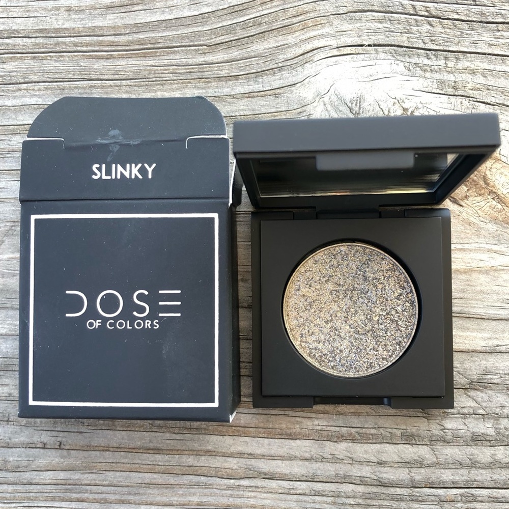 DOSE OF COLORS Block Party Single Eyeshadow in Slinky (dark gray/silver) $20